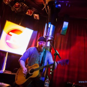 3_Hamburger_Wellenbrecher_Knust_2018_1006_