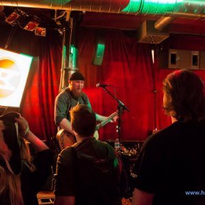 3_Hamburger_Wellenbrecher_Knust_2018_1010_