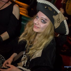 3_Hamburger_Wellenbrecher_Knust_2018_1048_