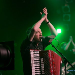 3_Hamburger_Wellenbrecher_Knust_2018_17_