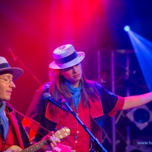 3_Hamburger_Wellenbrecher_Knust_2018_320_
