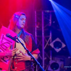 3_Hamburger_Wellenbrecher_Knust_2018_324_