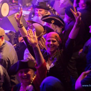 3_Hamburger_Wellenbrecher_Knust_2018_41_