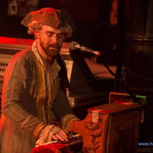 3_Hamburger_Wellenbrecher_Knust_2018_559_