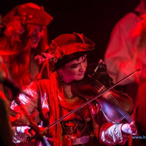3_Hamburger_Wellenbrecher_Knust_2018_573_