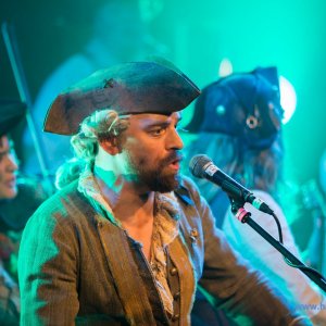 3_Hamburger_Wellenbrecher_Knust_2018_606_