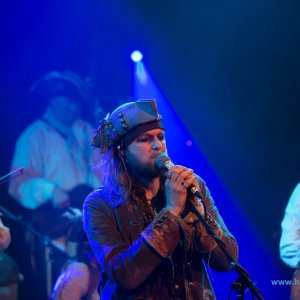 3_Hamburger_Wellenbrecher_Knust_2018_629_