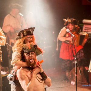 3_Hamburger_Wellenbrecher_Knust_2018_661_