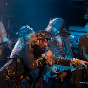 3_Hamburger_Wellenbrecher_Knust_2018_705_