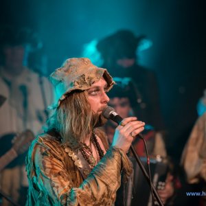 3_Hamburger_Wellenbrecher_Knust_2018_750_