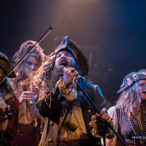 3_Hamburger_Wellenbrecher_Knust_2018_823_