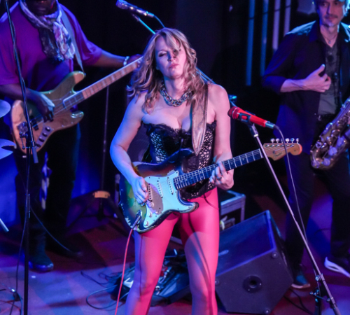 Ana-Popovic-–-Dance-To-The-Rhythm-Tour-im-Riders-2203-22-03-2026-1128