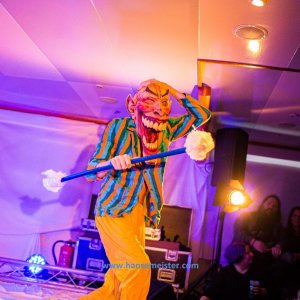 Autumn-Moon-Festival-Freitag-Monsieur-Pompiers-Travelling-Freakshow-2019-558