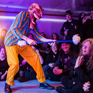 Autumn-Moon-Festival-Freitag-Monsieur-Pompiers-Travelling-Freakshow-2019-585