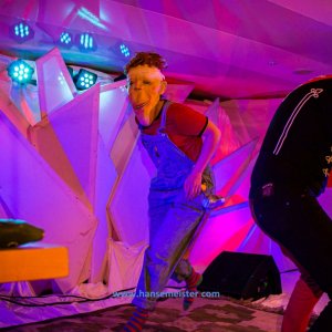 Autumn-Moon-Festival-Freitag-Monsieur-Pompiers-Travelling-Freakshow-2019-594