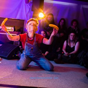 Autumn-Moon-Festival-Freitag-Monsieur-Pompiers-Travelling-Freakshow-2019-628