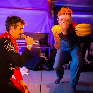 Autumn-Moon-Festival-Freitag-Monsieur-Pompiers-Travelling-Freakshow-2019-662