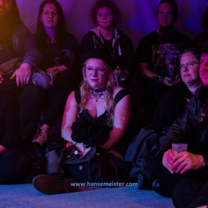 Autumn-Moon-Festival-Freitag-Monsieur-Pompiers-Travelling-Freakshow-2019-704