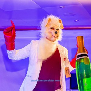 Autumn-Moon-Festival-Freitag-Monsieur-Pompiers-Travelling-Freakshow-2019-797