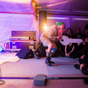 Autumn-Moon-Festival-Freitag-Monsieur-Pompiers-Travelling-Freakshow-2019-927