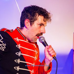 Autumn-Moon-Festival-Freitag-Monsieur-Pompiers-Travelling-Freakshow-2019-959