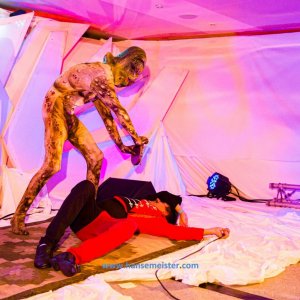 Autumn-Moon-Festival-Freitag-Monsieur-Pompiers-Travelling-Freakshow-2019-981