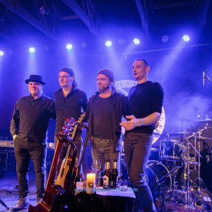 Autumn-Moon-Tribute-Clubshow-Freitag-430