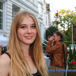 AWA_Models_International_027
