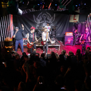 EXAT-und-Drunken-Swallows-Riders-Cafe-2022543