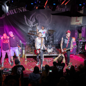 EXAT-und-Drunken-Swallows-Riders-Cafe-2022548