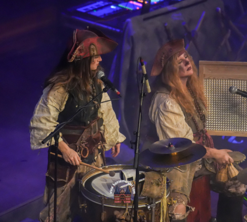 Faun-Pettersson-Fredriksson-Ye-Banished-Privateers-Tour-HEX-EU-und-UK-Tour-2025-Hamburg-189