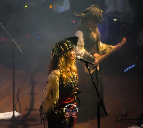 Faun-Pettersson-Fredriksson-Ye-Banished-Privateers-Tour-HEX-EU-und-UK-Tour-2025-Hamburg-196