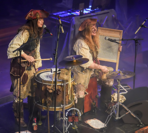 Faun-Pettersson-Fredriksson-Ye-Banished-Privateers-Tour-HEX-EU-und-UK-Tour-2025-Hamburg-219