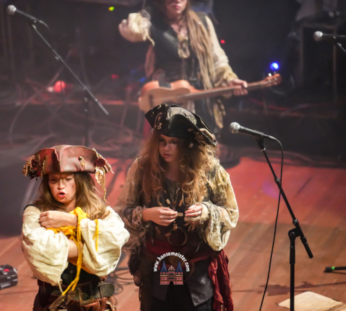 Faun-Pettersson-Fredriksson-Ye-Banished-Privateers-Tour-HEX-EU-und-UK-Tour-2025-Hamburg-289