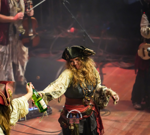 Faun-Pettersson-Fredriksson-Ye-Banished-Privateers-Tour-HEX-EU-und-UK-Tour-2025-Hamburg-324