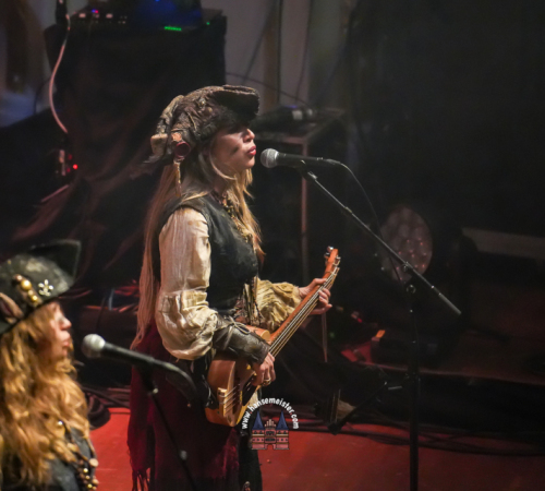 Faun-Pettersson-Fredriksson-Ye-Banished-Privateers-Tour-HEX-EU-und-UK-Tour-2025-Hamburg-393