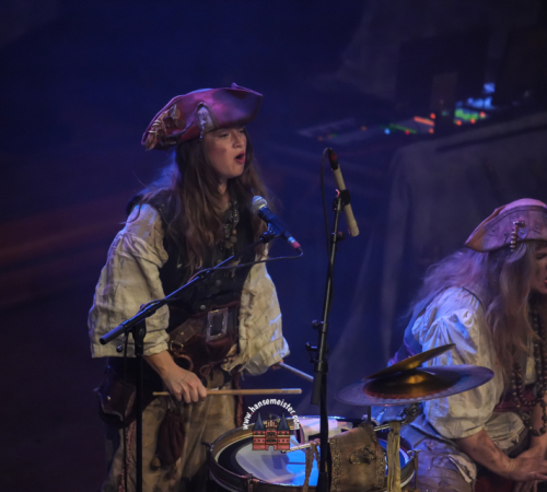 Faun-Pettersson-Fredriksson-Ye-Banished-Privateers-Tour-HEX-EU-und-UK-Tour-2025-Hamburg-407