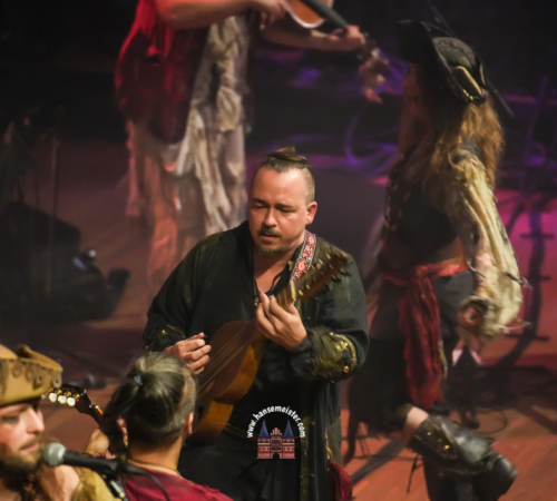 Faun-Pettersson-Fredriksson-Ye-Banished-Privateers-Tour-HEX-EU-und-UK-Tour-2025-Hamburg-511