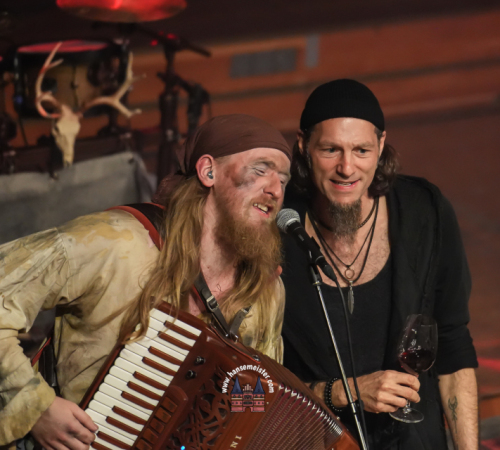 Faun-Pettersson-Fredriksson-Ye-Banished-Privateers-Tour-HEX-EU-und-UK-Tour-2025-Hamburg-701