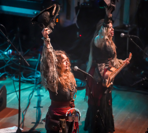 Faun-Pettersson-Fredriksson-Ye-Banished-Privateers-Tour-HEX-EU-und-UK-Tour-2025-Hamburg-849