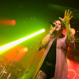 Floor-Jansen-Supp-Anneke-Van-Giersbergen-2023-184