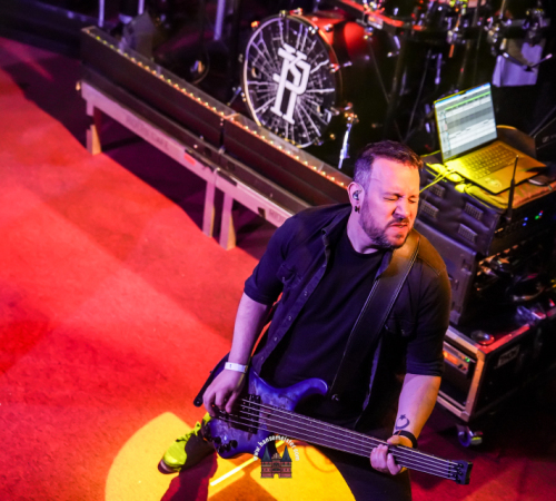 Heldmaschine-Support-Delva-im-Riders-Cafe-am-26-03-2026-120