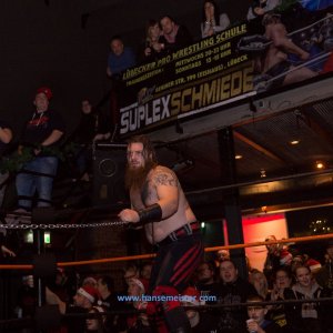 IPW_Christmas_Confused_2018-1055