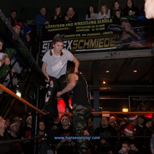 IPW_Christmas_Confused_2018-78