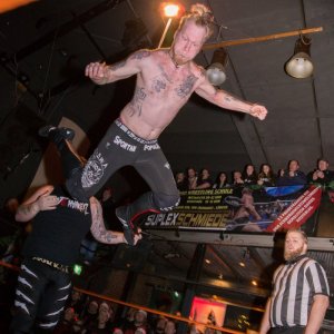 IPW_Christmas_Confused_2018-986