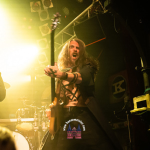 manntra-und-tanzwut-knust-2023-496