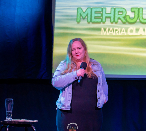 Maria-Clara-Groppler-Mehrjungfrau-im-Riders-Cafe-19-04-2026-160