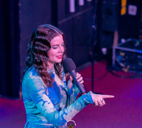 Maria-Clara-Groppler-Mehrjungfrau-im-Riders-Cafe-19-04-2026-23