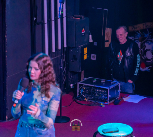 Maria-Clara-Groppler-Mehrjungfrau-im-Riders-Cafe-19-04-2026-36