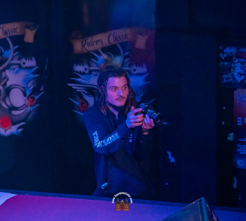 Maria-Clara-Groppler-Mehrjungfrau-im-Riders-Cafe-19-04-2026-53